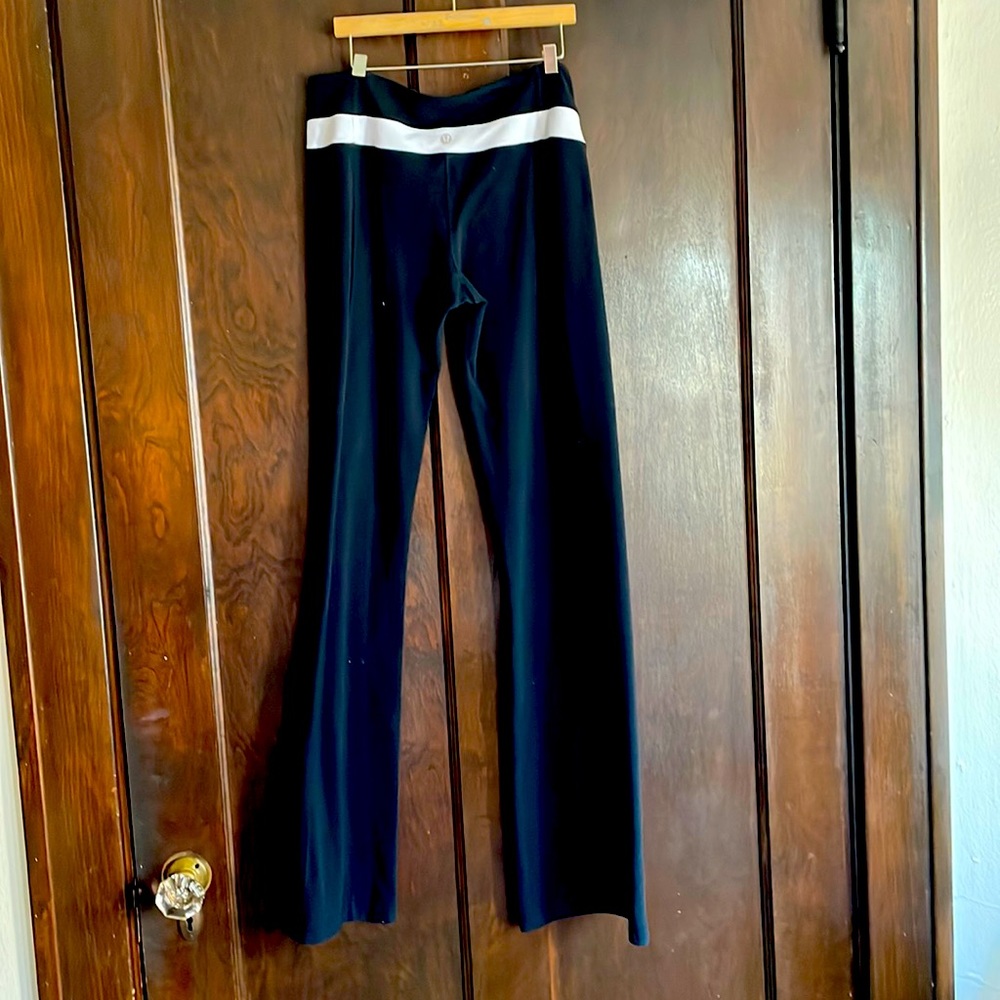 Lululemon yoga pants